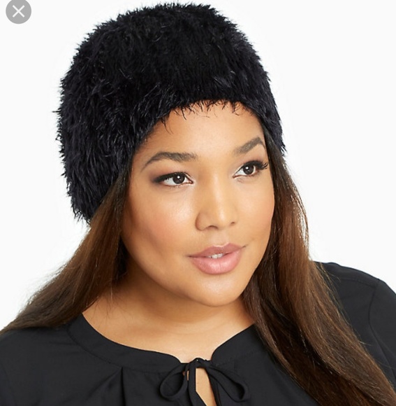 torrid Accessories - 🆕️ NWT Torrid Black Faux Fur Beanie